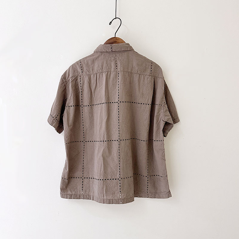 ティグルブロカンテ Indiaレース ベニスビーチシャツ unisex