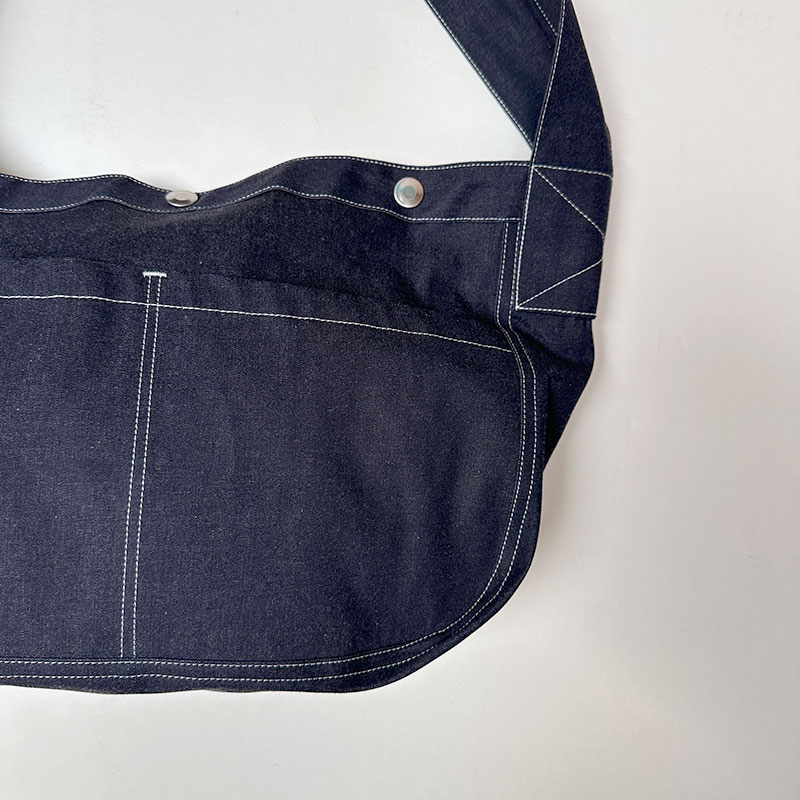 ティグルブロカンテ 10.5ozフラットデニム メッセンジャーバッグ Indigo