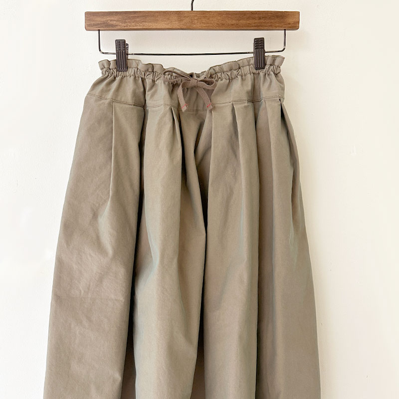 ティグルブロカンテ C/P玉虫ギャバ フィセルロングスカート