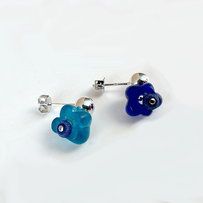 ティグルブロカンテ Teardrop ピアス