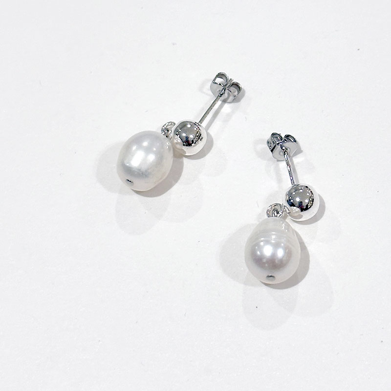 ティグルブロカンテ Teardrop ピアス