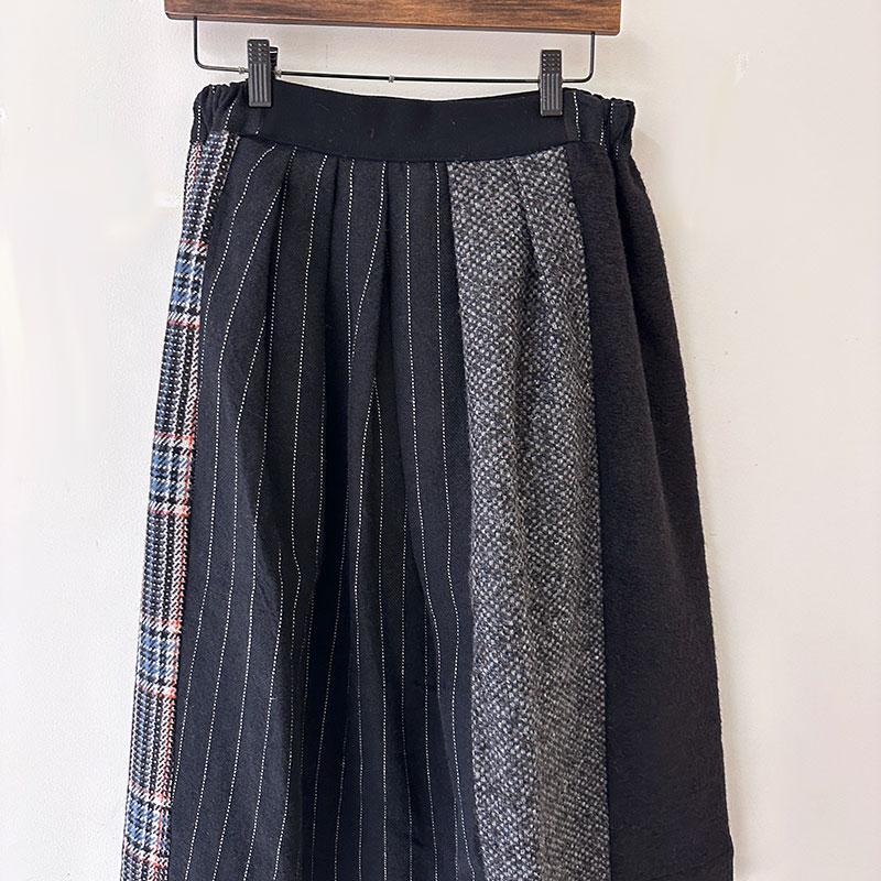 ティグルブロカンテ ウールMIX サイドギャザースカート Black Mix