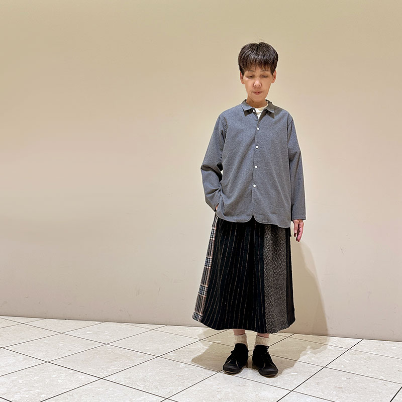 ティグルブロカンテ ウールMIX サイドギャザースカート Black Mix