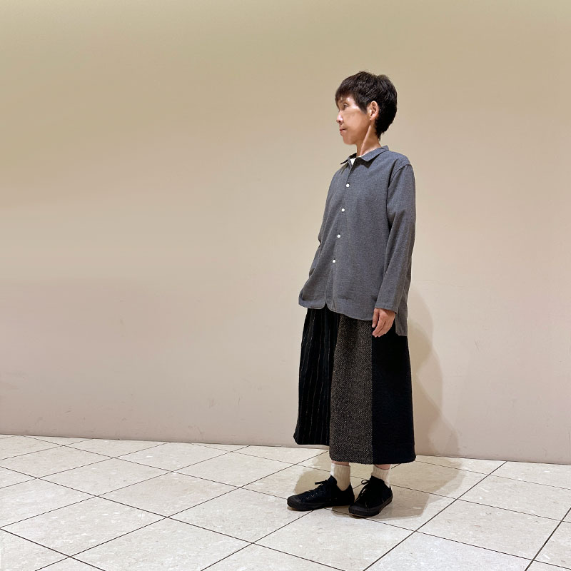 ティグルブロカンテ ウールMIX サイドギャザースカート Black Mix