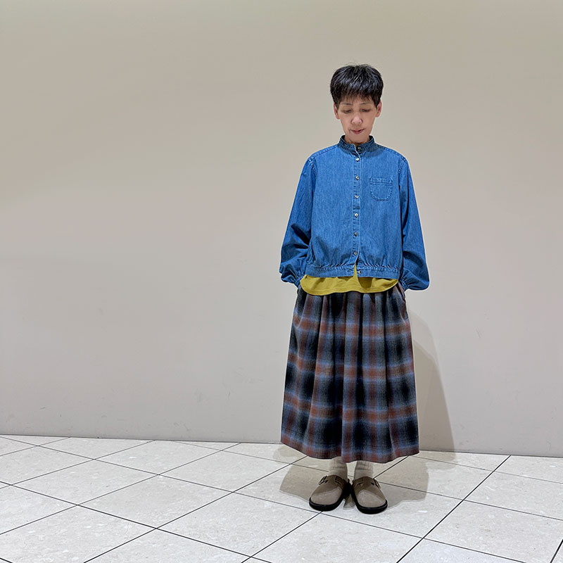 ティグルブロカンテ 6ozDenim スタンドギャザーブラウス Fade