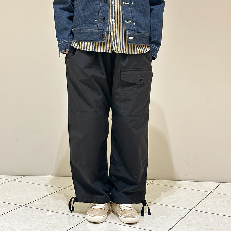 ティグルブロカンテ C/Nライトグログラン オーバーストリングカーゴパンツ