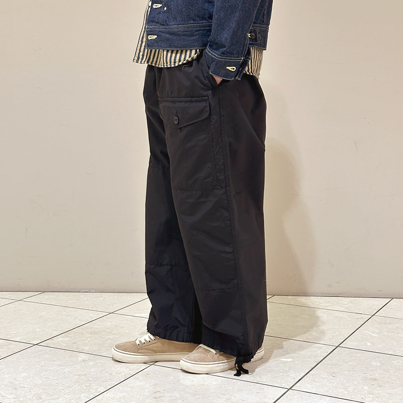 ティグルブロカンテ C/Nライトグログラン オーバーストリングカーゴパンツ