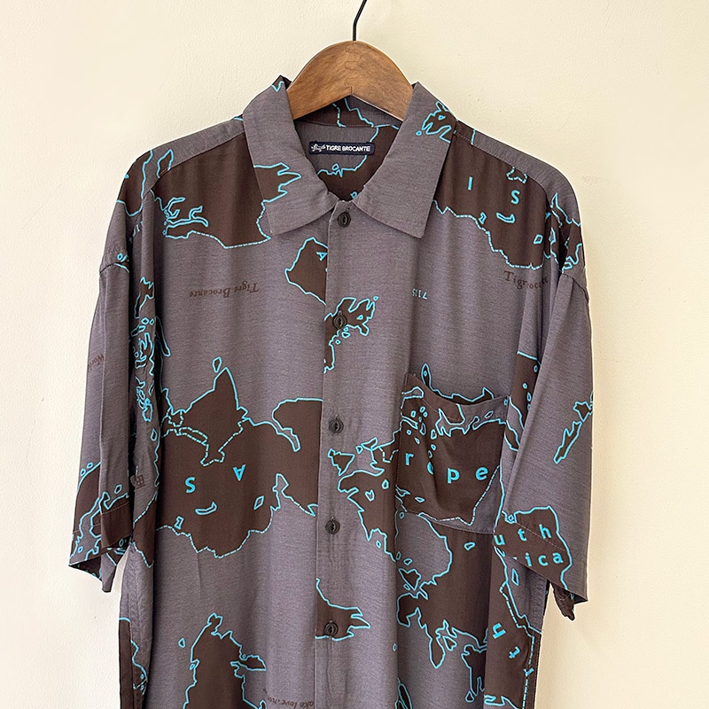 ティグルブロカンテ アーミーマップレーヨン ベニスビーチS/S シャツ unisex