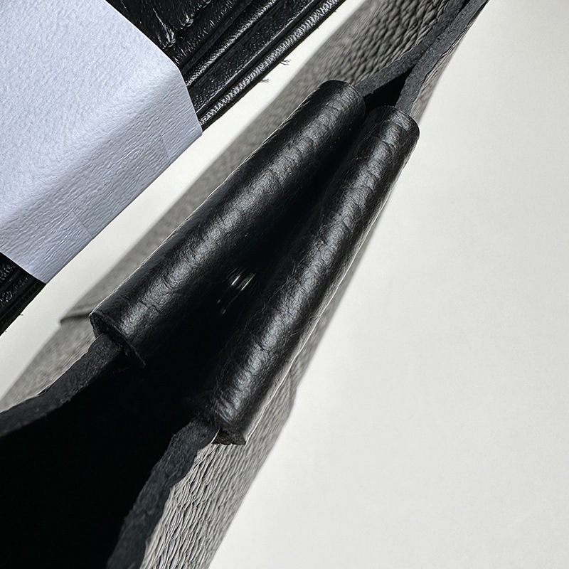 エンダースキーマ　piano shoulder small