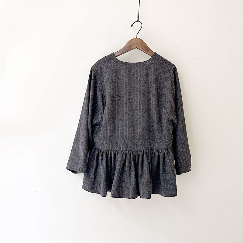 ティグルブロカンテ ピンストライプウール ベルトギャザーチュニック