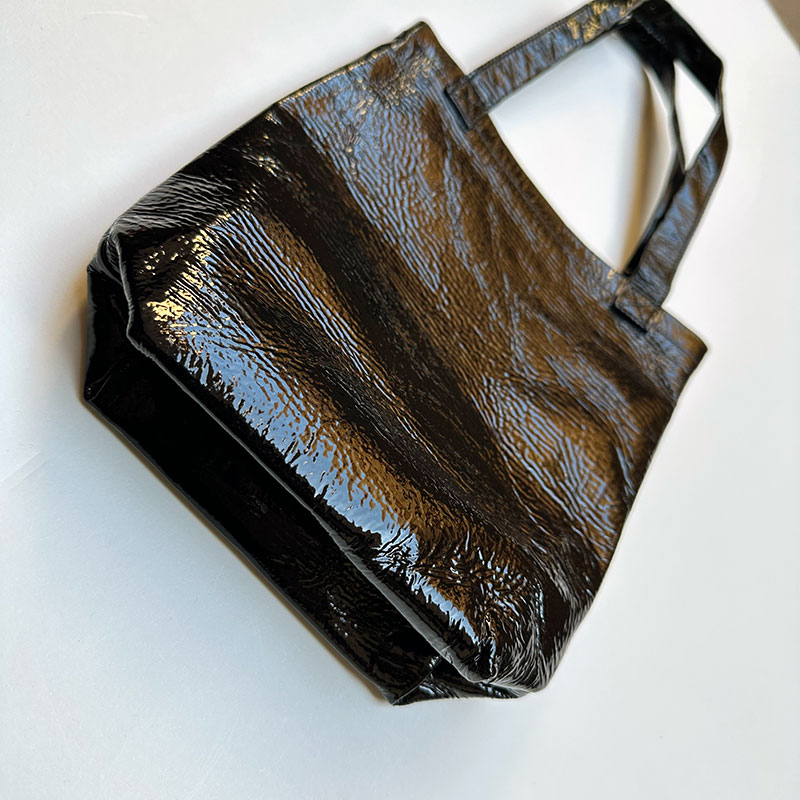エンダースキーマ patent horse bag S | Hender Scheme | 3bre