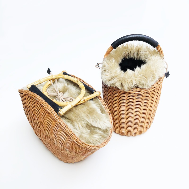 The Bagmati ウィッカー編み牛革かごバッグ 扇型 ファー付き