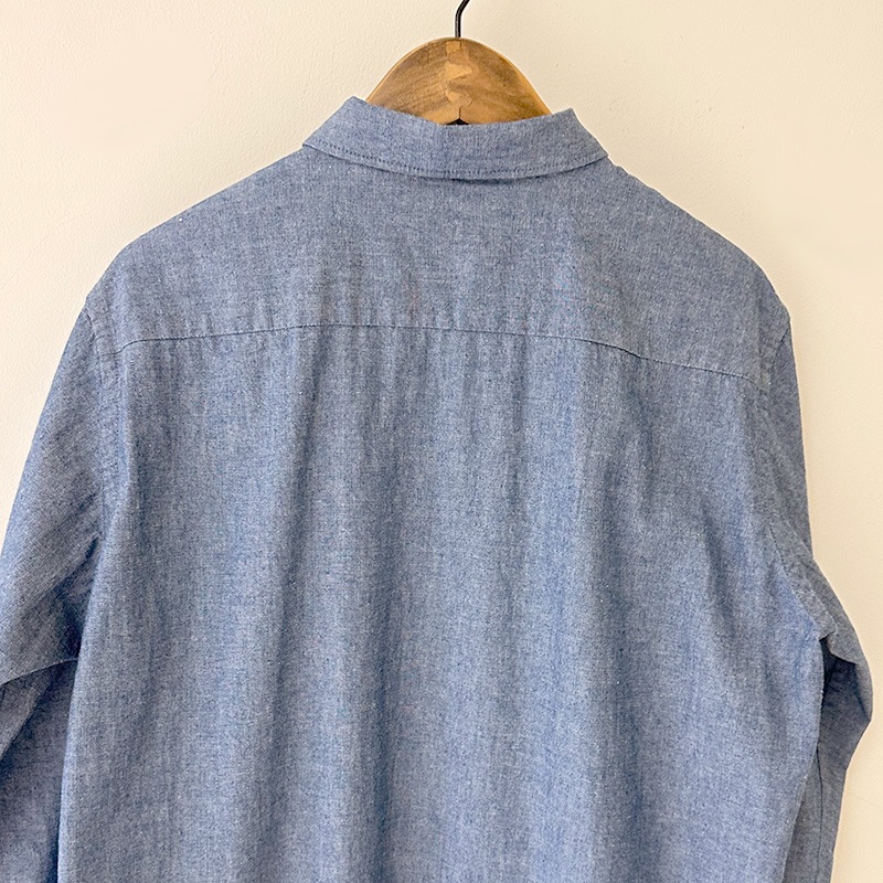 ティグルブロカンテ セルビッチシャンブレー ショールカラーロングシャツ unisex Indigo