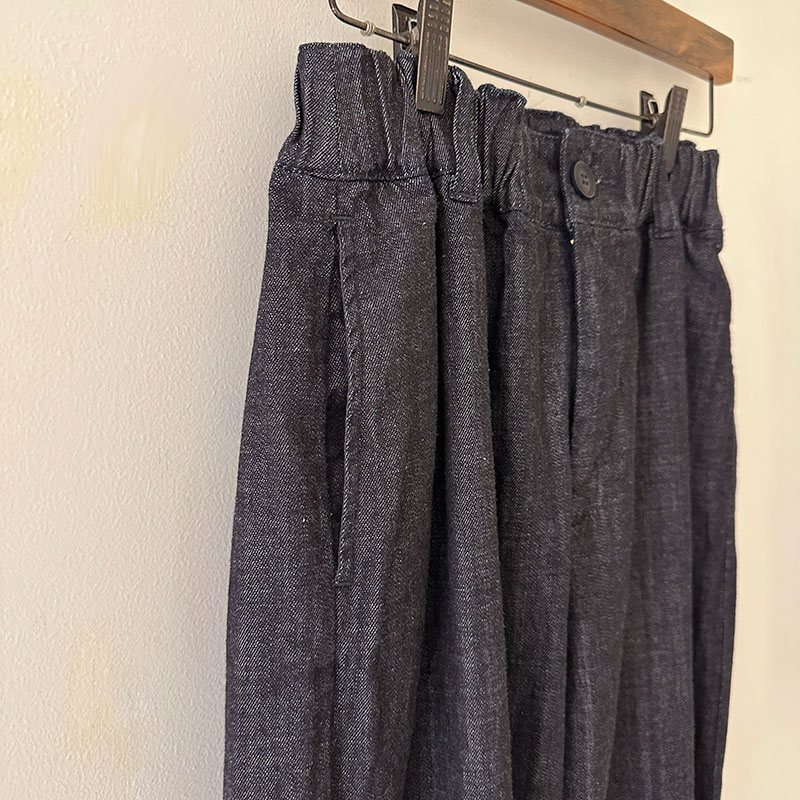 ティグルブロカンテ 7ozデニム ミャオテーパードパンツ Indigo