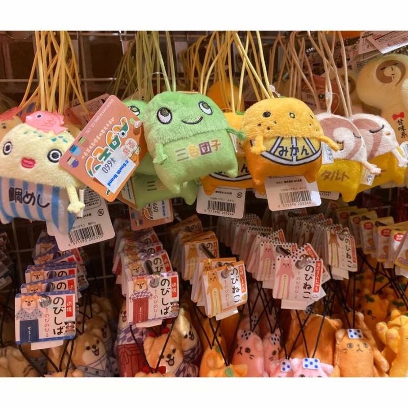 愛媛限定ペタモン　（みかん、三色団子、タルト、鯛めし）