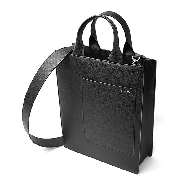 valextra ヴァレクストラ　トートバッグ　ブラック Valextra ヴァレクストラ トートバッグ BOXY MEDIUM ボクシィ