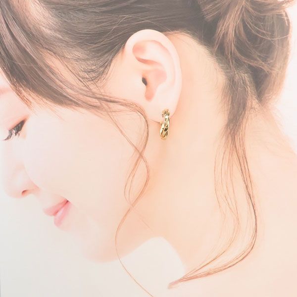 ウノアエレ UNOAERRE K18イエローゴールドデザインフープピアス 30676