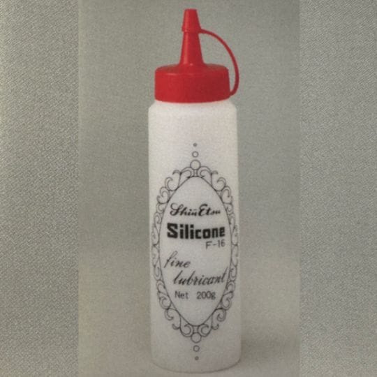 F-16���ꥳ�󥪥��� OZAWA�ʥ����﹩�ȡ˹�������໤Ǯ�ˤ�����ϲ�������Ӥ��ɻ�