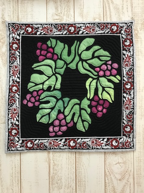 ぶどうのリースのタペストリー