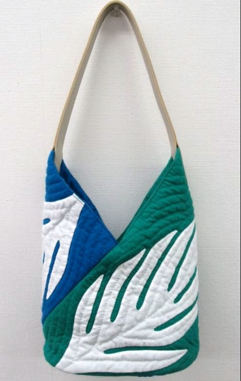 ラウアエのハンドルBAG