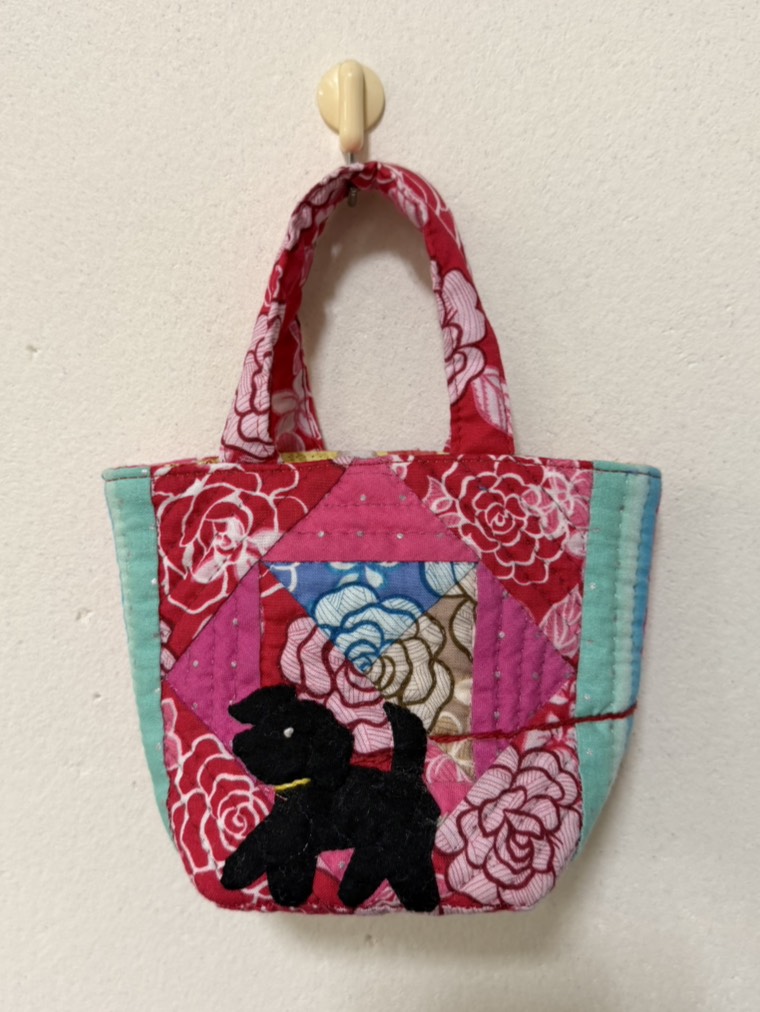 おさんぽスーちゃんのミニバッグ | キルトキット・バッグ,ピースワーク