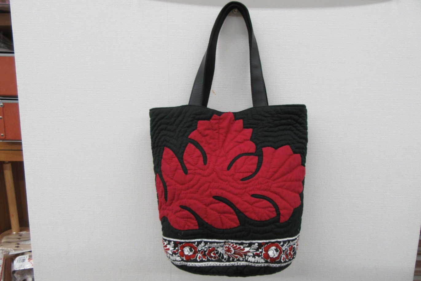 レフアのワンショルダーBAG（ダークレッド×ブラック）