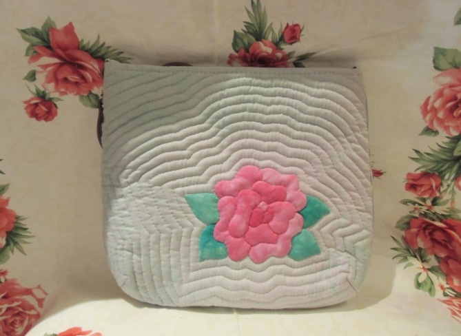 ローズのショルダーバッグ