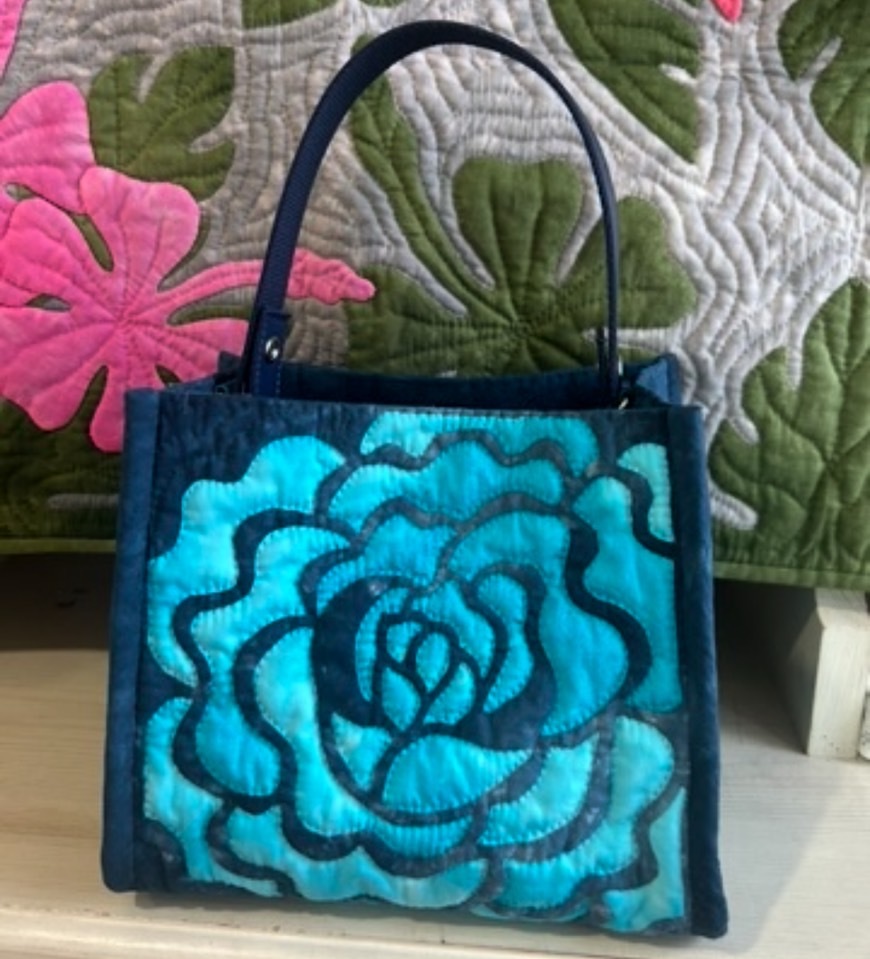 ブルーシャトーのパーティーバッグ