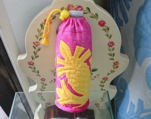 パイナップルのボトルケース