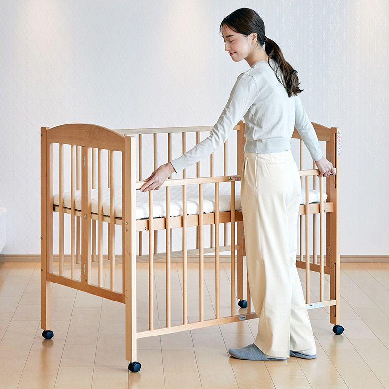 折りたたみ ハイポジション ベビーベッド【国産】床板の高さが66cmでかがまずにお世話ができるハイポジション［レンタル］