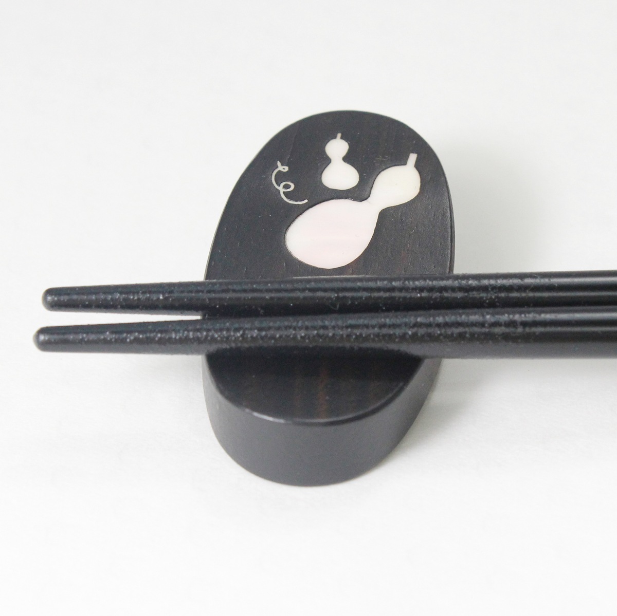 寄木黒檀　大　23.5ｃｍ　貝象嵌箸置付きギフト