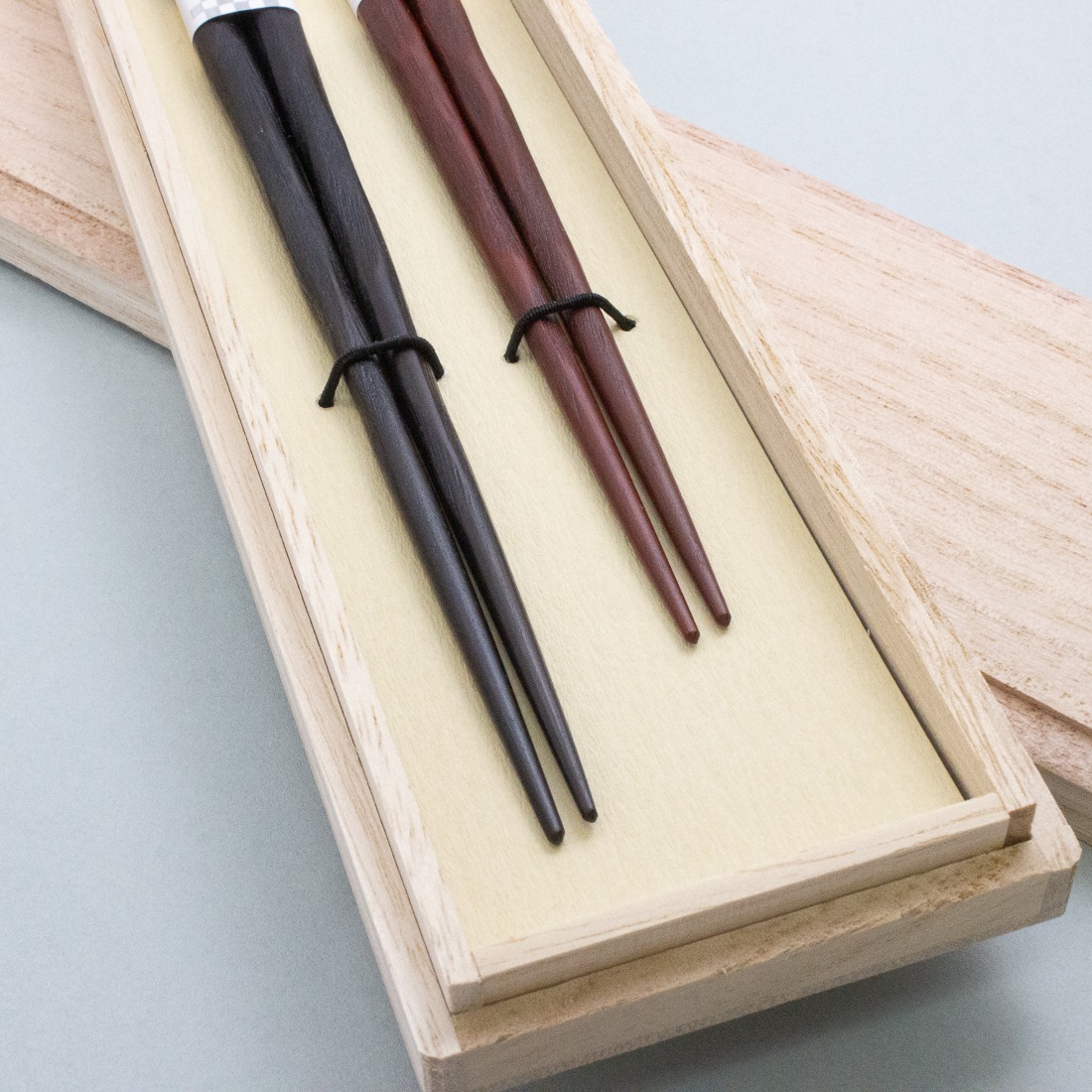 極上手彫黒檀・紫檀　夫婦箸　桐箱入り