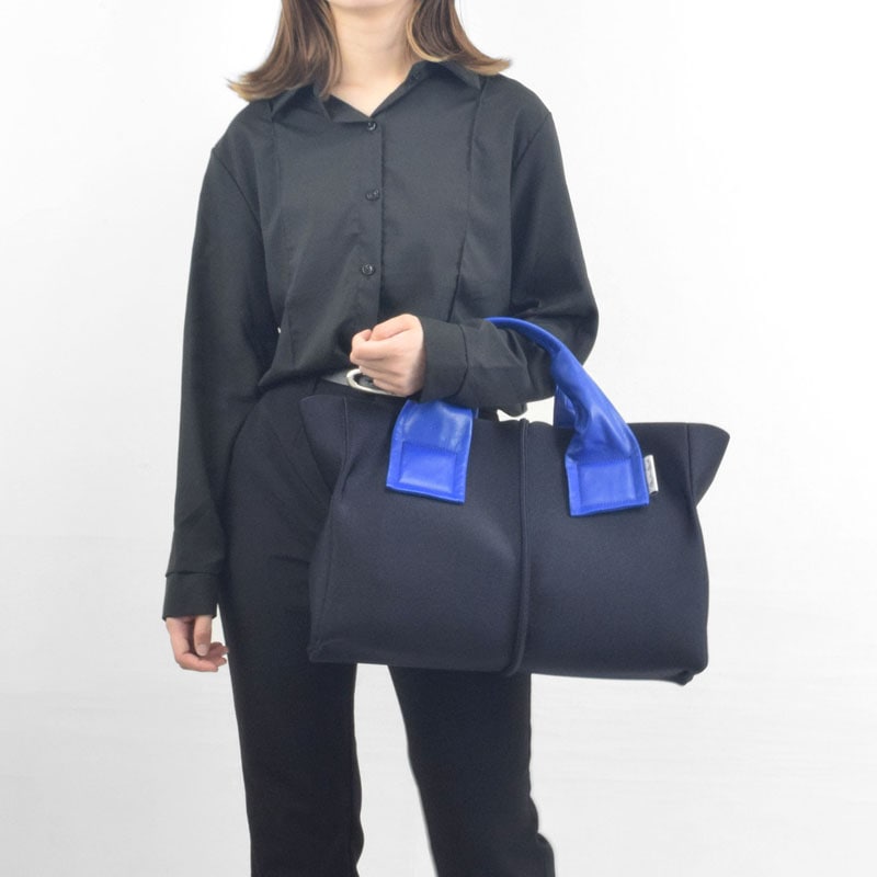 希少 美品 カワカワ kawakawa wetトートバッグ 限定色 ブルー Newリリース【wet blue】トートバッグMサイズ | トートバッグ