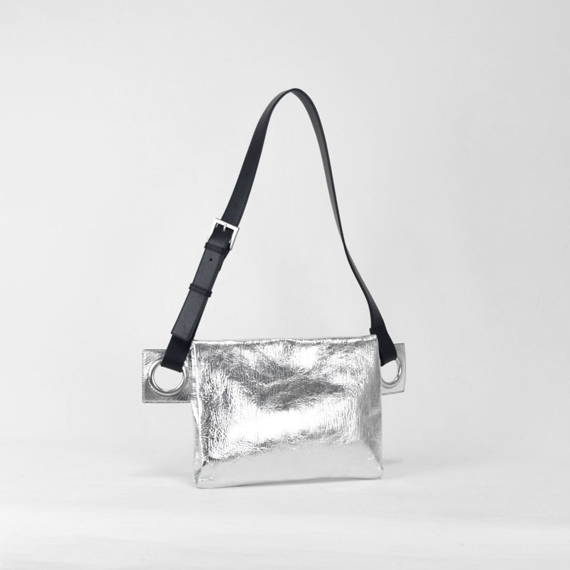 近日リリース【incas】hatomeボディバッグMサイズ | ボディバッグ