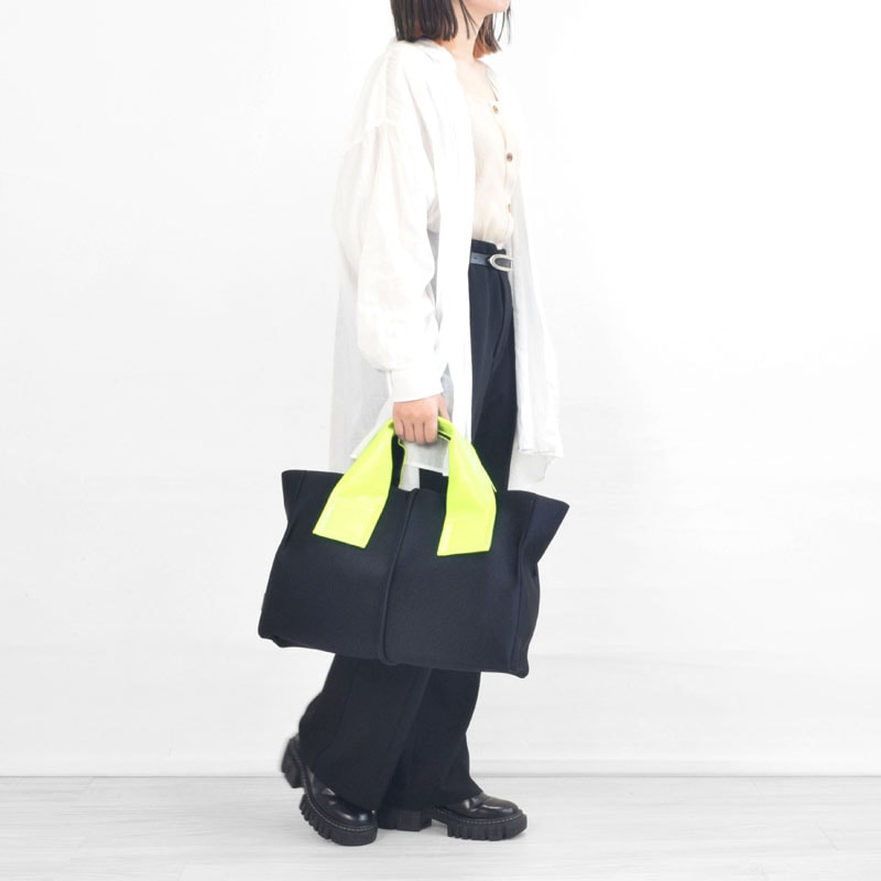 【美品】kawa-kawa カワカワ トートバッグ レザー wet A4 wet】トートバッグMサイズ | トートバッグ