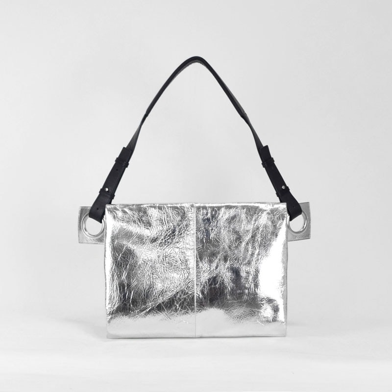 近日リリース【incas】hatomeボディバッグLサイズ | ボディバッグ