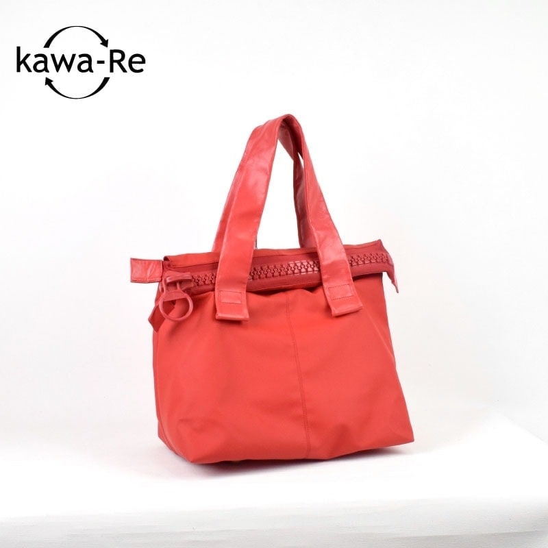 ☆kawa kawa☆ブラックカウレザー牛革ビッグファスナーバックパック☆美品☆ ☆kawa kawa☆ブラックカウレザー牛革ビッグファスナーバック