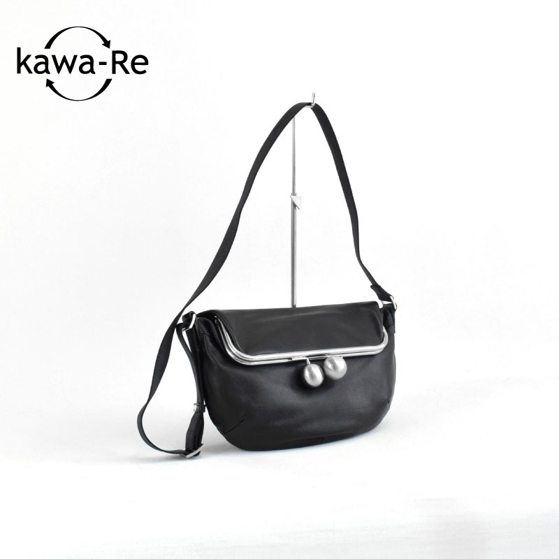 売切れ【kawa-Re】kuchiganeボディバッグ シルキーストラップ(1112BK 