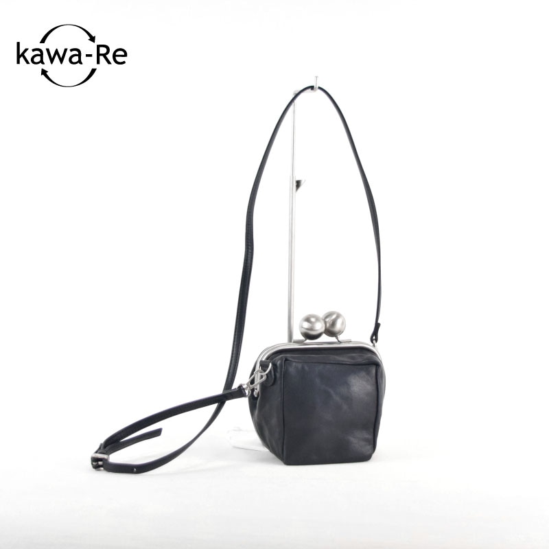 【新品未使用】激レア　カワカワ　サイコロ形ポシェット(ファー) kawa-Re】kuchiganeサイコロポシェット(295BK) | すべて