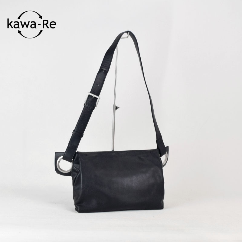 新品、未使用 kawa-kawaハトメボディバッグ hatome】ボディバッグMサイズ | ボディバッグ
