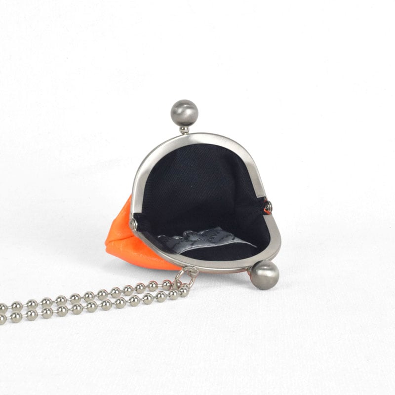 YE)残りわずか【チェーン付き口金マルチケース】 | マルチケース