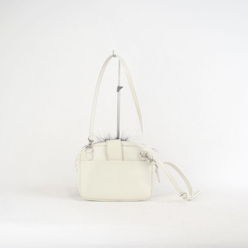 ホワイトフォックス　原皮 CAMPO FURED LEATHER WHITE LIGHT GREY | VEJA