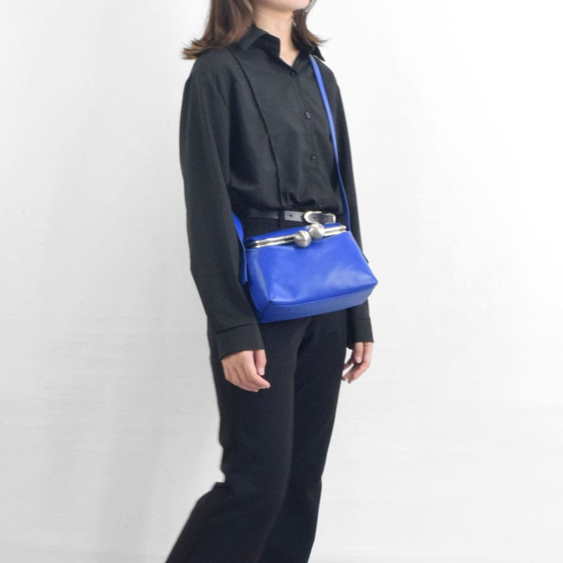 kuchigane】スクエア2WAYポシェット※(BK)10月初旬再入荷