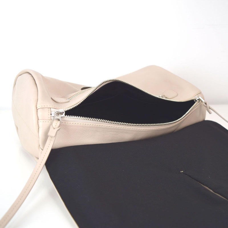 極美 カワカワ kawa-kawa レザー ボディバッグ 斜めがけ 肩掛け 金具 楽天市場】【kawa-kawa公式】 ボディバッグ レディース メンズ