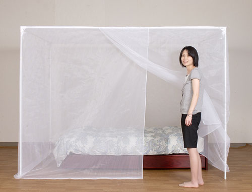 自立スタンド蚊帳 片麻(色：生成り) ダブルベッド用 - 国内蚊帳