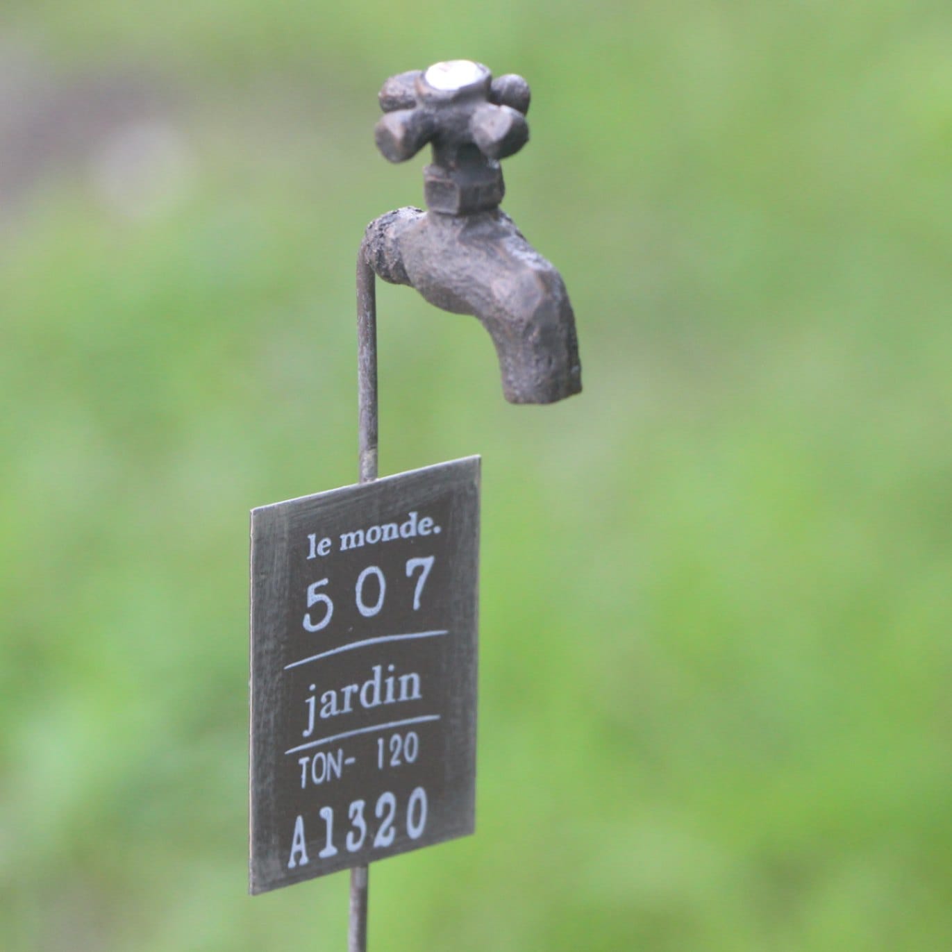 アンティーク風の蛇口ピック