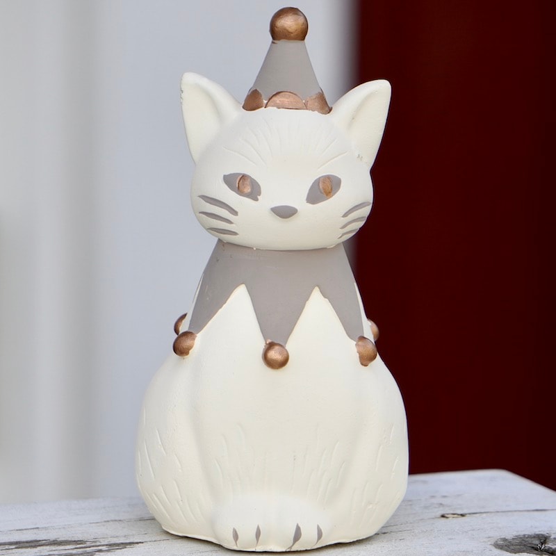 おすわり白猫☆