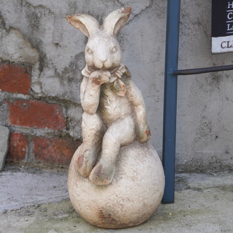 アンティーク・ラビットオーナメント☆考えるうさぎ☆