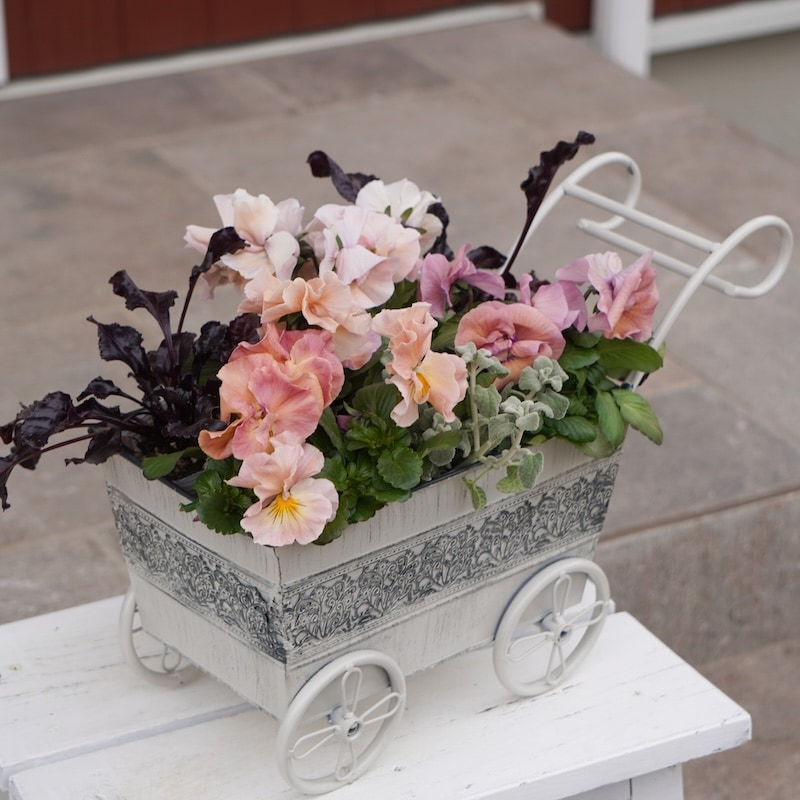 堅牢で上質なブリキアイアン☆カートバスケット