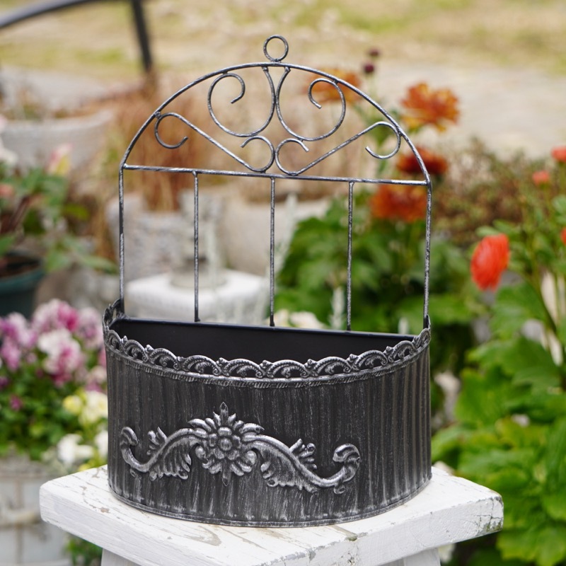 アンティークブリキ・PTシリーズ・ウォールバスケット（幅24cm）・BK